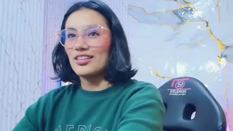 peachy_tay online show from July 20, 11:34 am