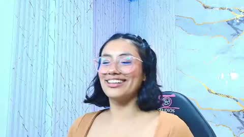 peachy_tay online show from July 16, 12:41 pm