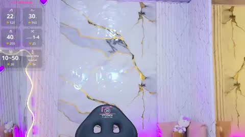 peachy_tay online show from July 29, 11:32 am
