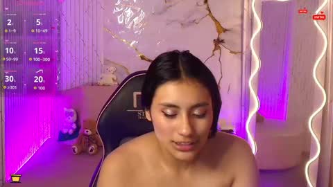 peachy_tay online show from April 24, 5:15 pm