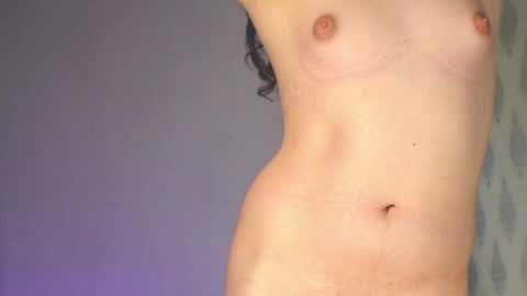 PeachyPixiee online show from May 14, 9:29 am