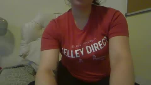 PeachyObsession online show from July 8, 11:30 pm