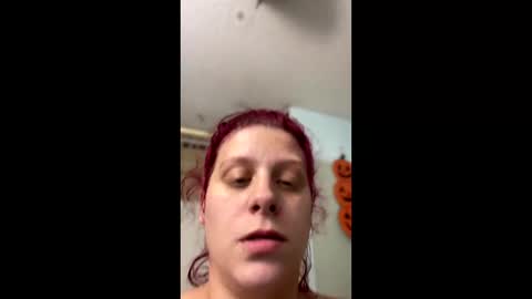 peachyy27 online show from October 3, 9:45 pm