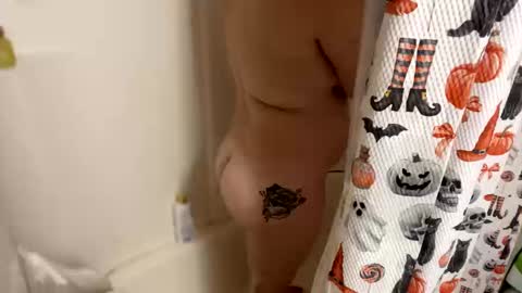 peachyy27 online show from October 16, 11:58 pm