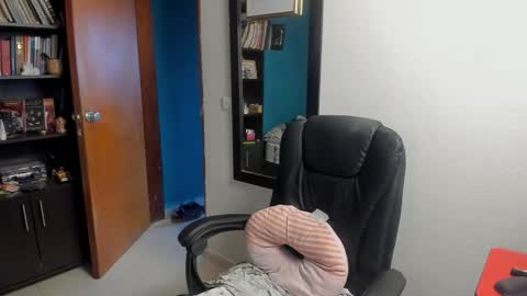 Tangerine Penaut online show from January 31, 10:07 pm