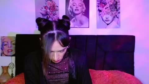 pearlatin online show from November 8, 1:08 am