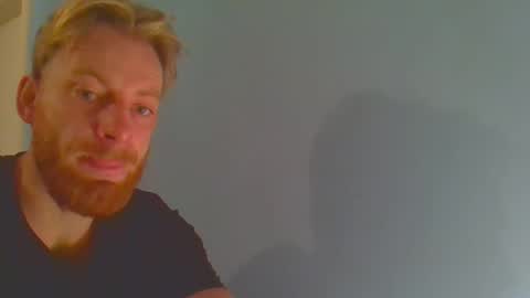 Snapshot of pedro199994 chatting on November 1, 6:01 am Ginger Dick online show from November 1, 6:01 am