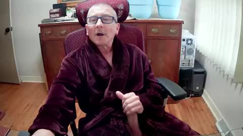 peepingmale online show from December 26, 1:32 pm