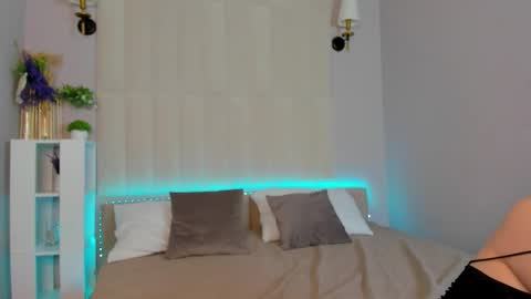 Peggy online show from March 10, 9:13 am