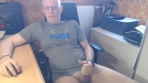 Pemue65 online show from April 30, 6:51 am