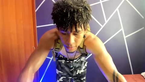 Pendragom online show from December 8, 2:41 pm