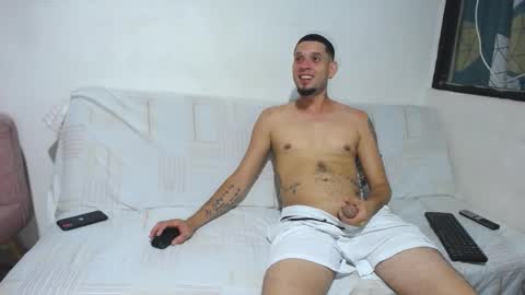 independent model online show from September 13, 1:30 am