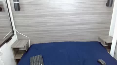 Penelopee Rouse online show from January 11, 9:32 pm