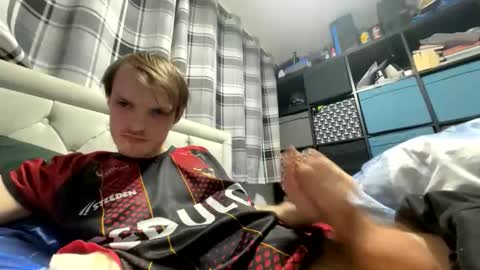 Penguin online show from March 14, 3:21 am