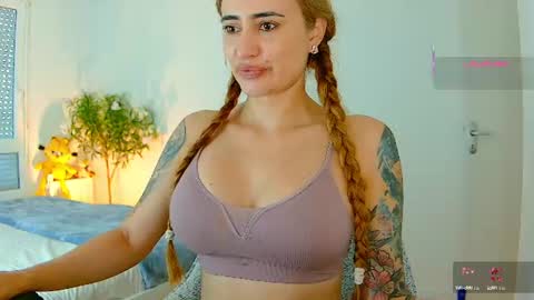 Hi Im Penelope  better vibrations  1111 online show from July 10, 2:22 pm