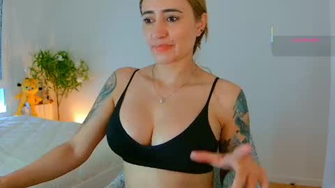 Hi Im Penelope  better vibrations  1111 online show from June 15, 9:45 am