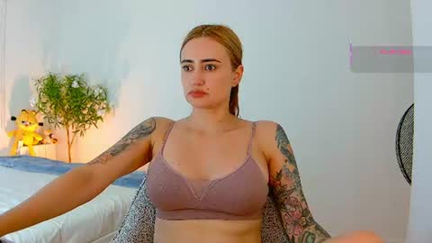 Hi Im Penelope  better vibrations  1111 online show from July 11, 2:31 pm