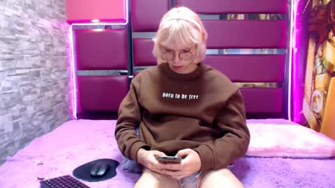 Snapshot of perfectlump chatting on October 13, 3:14 pm perfectlump online show from October 13, 3:14 pm