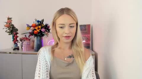 Snapshot of perfectxcindy chatting on September 26, 5:37 am Cindy online show from September 26, 5:37 am
