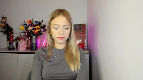 Snapshot of perfectxcindy chatting on October 14, 5:32 am Cindy online show from October 14, 5:32 am