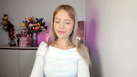 Snapshot of perfectxcindy chatting on October 8, 5:46 am Cindy online show from October 8, 5:46 am