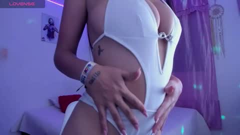 Dulce maria online show from February 21, 10:02 pm