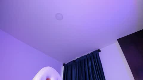 Perla online show from March 18, 5:19 pm