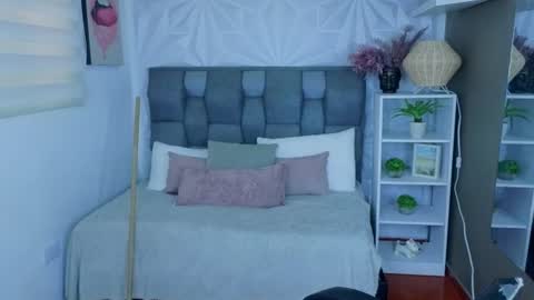  PERLA online show from July 15, 7:29 pm