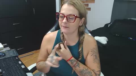 goloza online show from November 25, 2:43 am