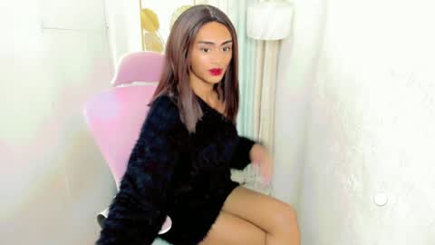 petite_barbie88 online show from June 14, 2:35 am