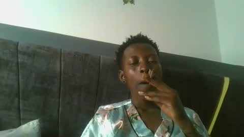 petite_queen69 online show from May 25, 11:22 pm