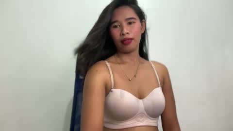 petiteasian01 online show from May 17, 6:33 am