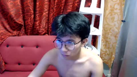 cute vir online show from July 28, 5:35 pm