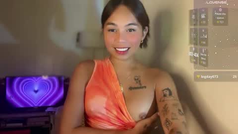 Snapshot of petitegirlx69 chatting on September 23, 8:37 pm miss lisa online show from September 23, 8:37 pm