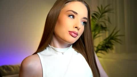 Petitegonwiild online show from September 16, 6:33 pm