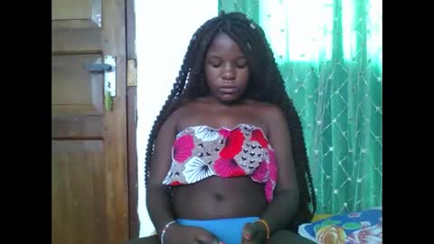 petitesweetchiq online show from March 9, 6:40 am