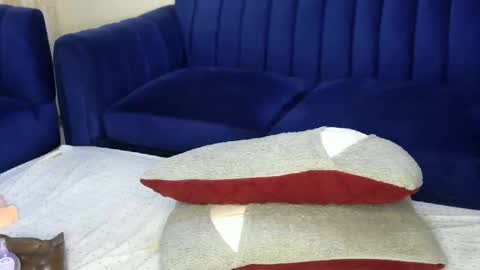 petitte_gyaal online show from October 27, 7:30 am