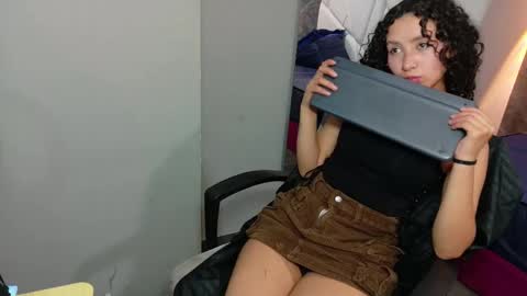 Moon  online show from October 25, 2:39 pm