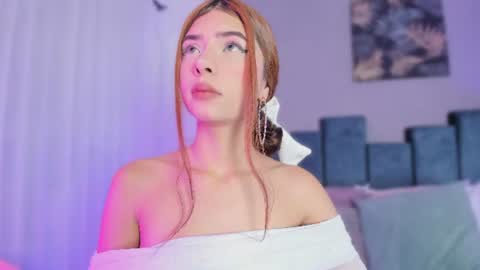 peytonn_monroe online show from August 1, 7:59 pm