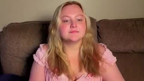 PhatAssBlond online show from July 17, 7:38 pm