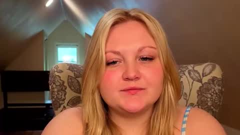 PhatAssBlond online show from May 3, 9:10 pm