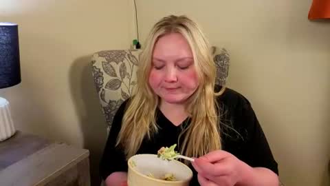 PhatAssBlond online show from June 22, 1:01 am