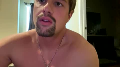 phatasswhiteboyyyy online show from April 8, 9:07 pm