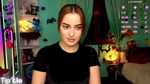 Selena online show from October 26, 3:44 pm