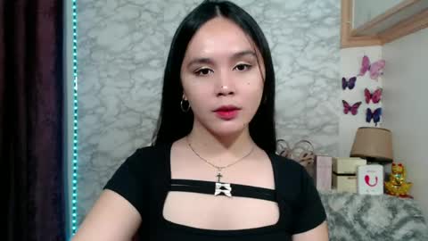 Ms Pia online show from June 20, 6:14 pm