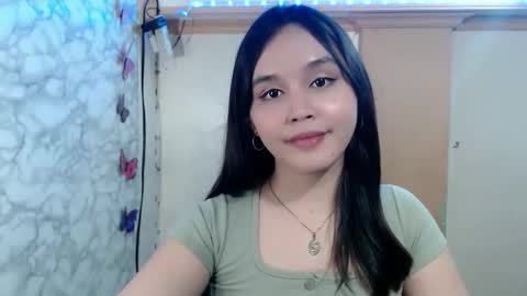 Ms Pia online show from April 27, 7:11 pm
