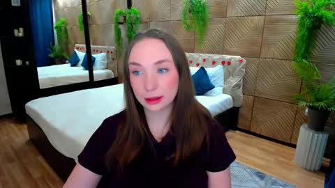 Emelie online show from April 13, 10:08 am