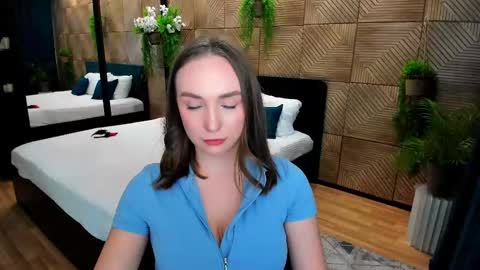 Snapshot of pieceofinspiration chatting on October 1, 9:02 pm Emelie online show from October 1, 9:02 pm