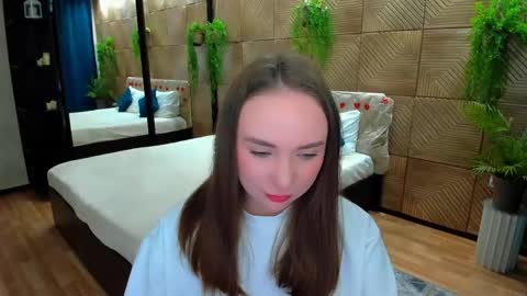 Emelie online show from April 25, 10:17 am