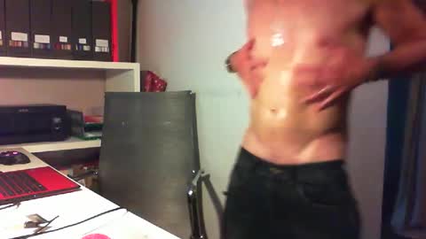 Snapshot of pierrepauljacques06 chatting on October 26, 4:39 pm Pierrepauljacques06 online show from October 26, 4:39 pm